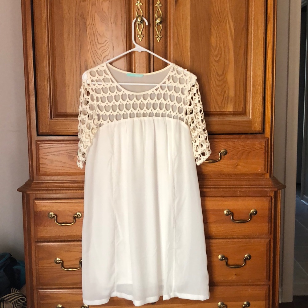 Off-white dress with scalloped lace